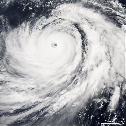 NASAの気象衛星が撮影した大型台風